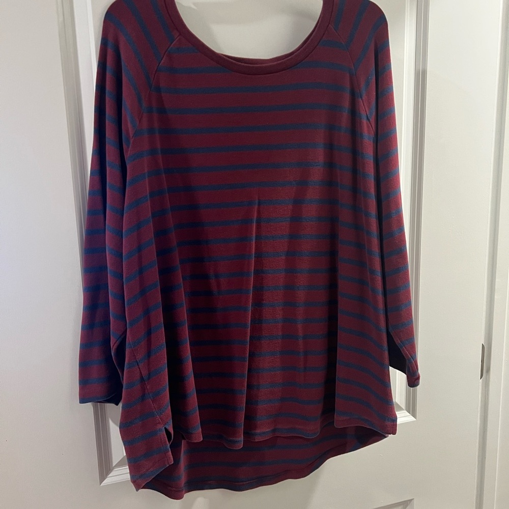 Old Navy Women's Long Sleeve Top - Burgundy and Navy